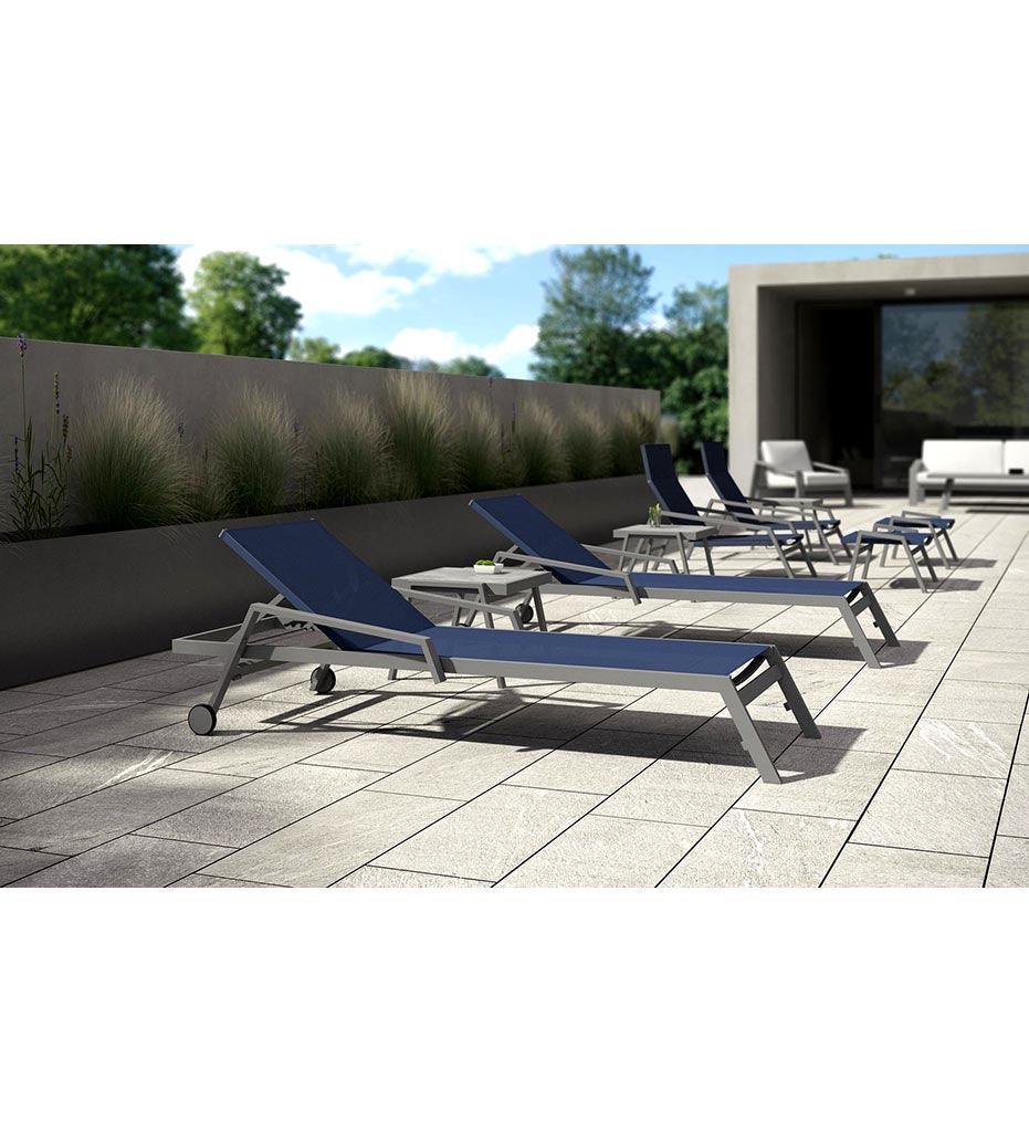 Allred Collaborative - 10DEKA - Pulvis Sunlounger with Int Wheels - - Pulvis Sunlounger with Int Wheels - - 300150900-WHT