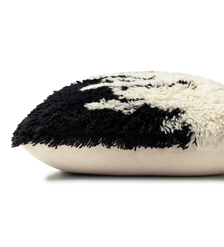 Allred Collaborative - Loloi - P0944 JB White / Black Color Pillow - P0944 JB White / Black Color Pillow - DSETP0944WHBLPI L1