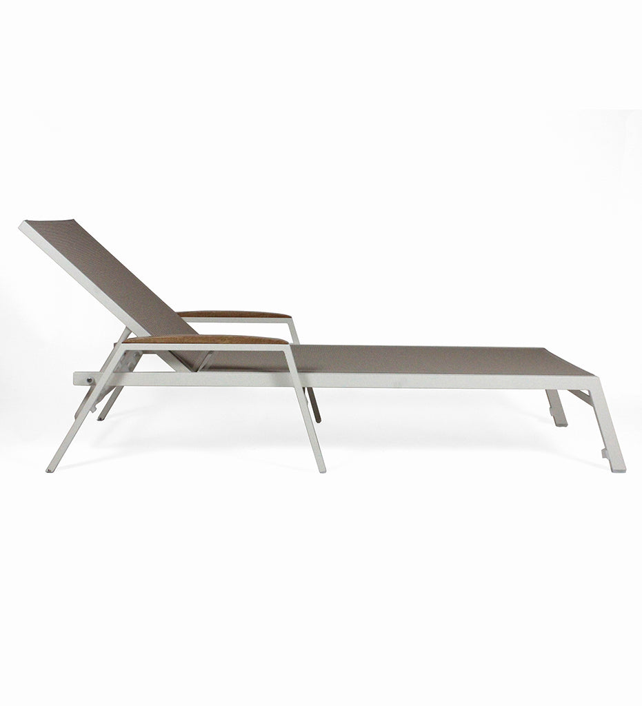 Amelia Sunlounger with Internal Wheels -