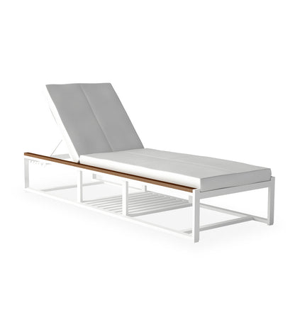 10DEKA Daytona Sunlounger With Int Wheels