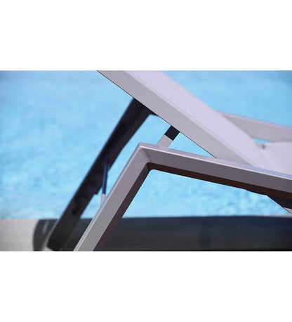 Nubes Sunlounger With Int Wheels -